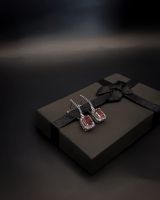 White Gold Earrings with Garnets